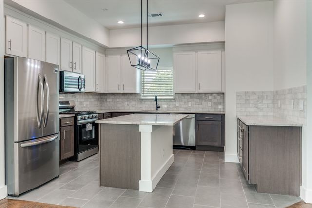 4519 San Jacinto Street 106, Dallas, TX 75204