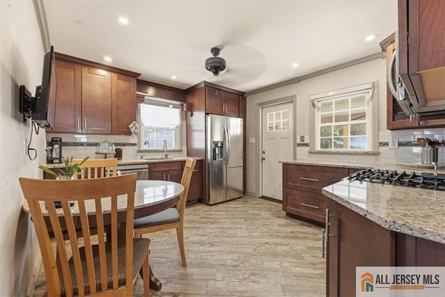 15 Ida Street, Sayreville, NJ 08872