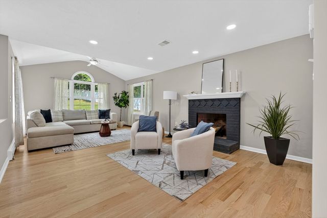 66 Haven St, Milford, MA 01757