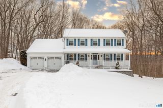 52 Traceyann Court, Naugatuck, CT 06770