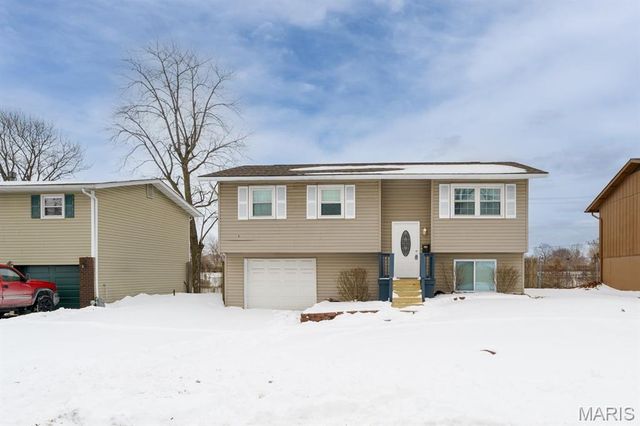 35 Briarcliff Drive, Granite City, IL 62040