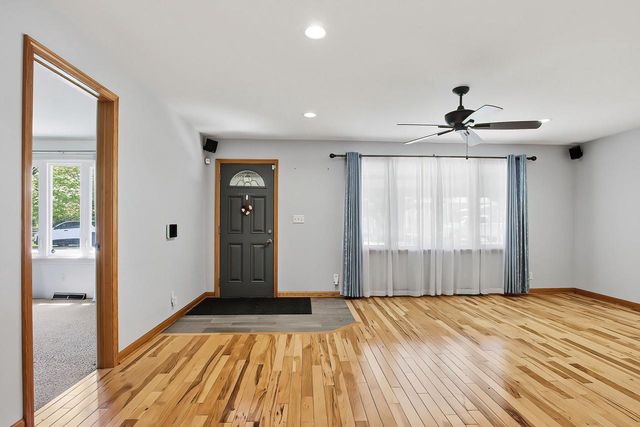 25730 93RD STREET, Salem, WI 53168