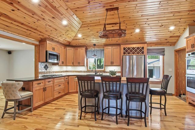 25730 93RD STREET, Salem, WI 53168