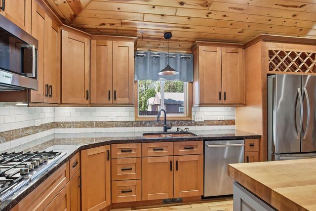 25730 93RD STREET, Salem, WI 53168