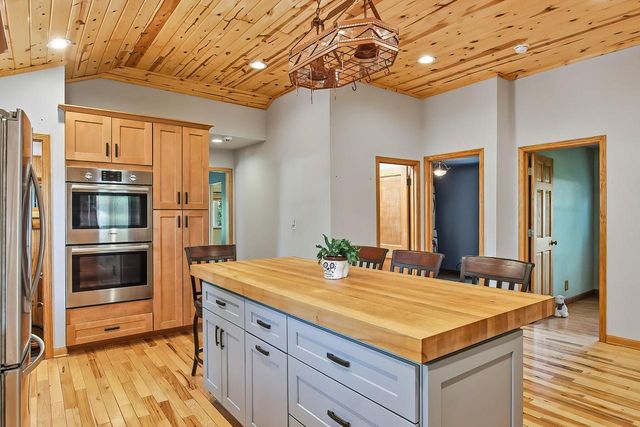 25730 93RD STREET, Salem, WI 53168