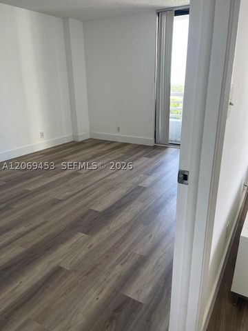 3300 NE 192nd St 1211, Aventura, FL 33180