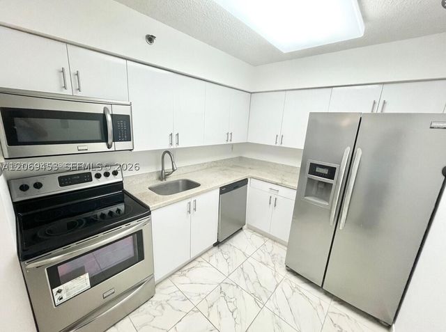 3300 NE 192nd St 1211, Aventura, FL 33180