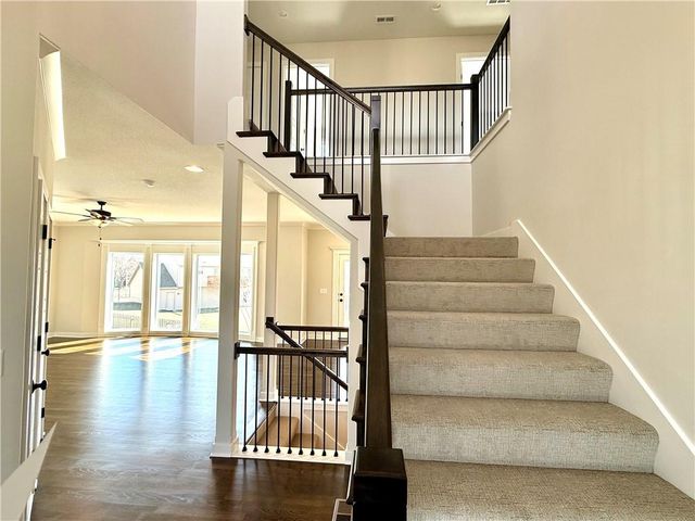 11821 N Wheeling Avenue, Kansas City, MO 64156