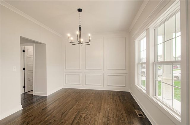 11821 N Wheeling Avenue, Kansas City, MO 64156