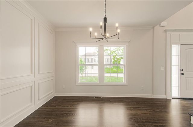 11821 N Wheeling Avenue, Kansas City, MO 64156