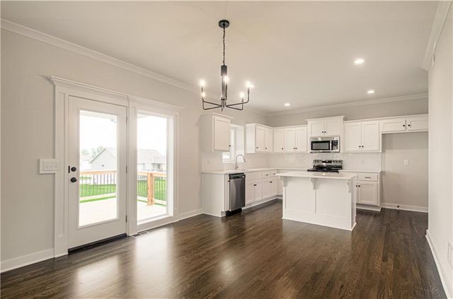 11821 N Wheeling Avenue, Kansas City, MO 64156