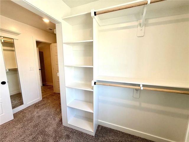 11821 N Wheeling Avenue, Kansas City, MO 64156