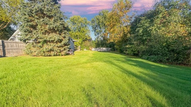 36955 N Garrick Avenue, Waukegan, IL 60087