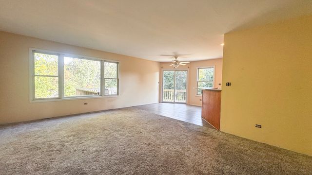 36955 N Garrick Avenue, Waukegan, IL 60087