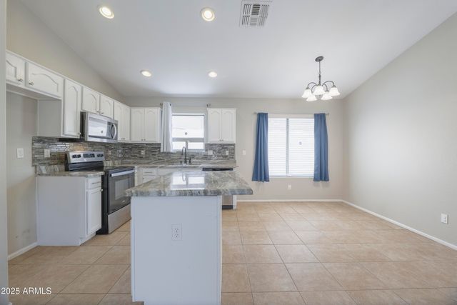 41388 W HOPPER Drive, Maricopa, AZ 85138