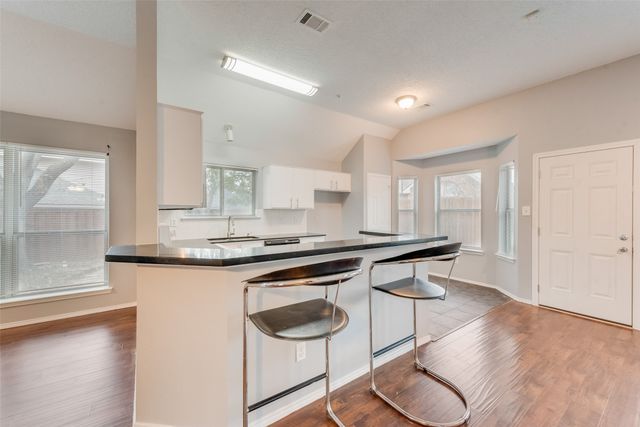 1220 Royal Crescent Drive, Bedford, TX 76021