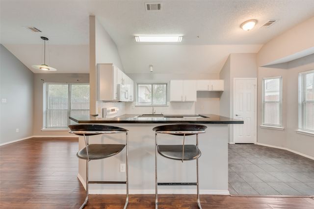 1220 Royal Crescent Drive, Bedford, TX 76021