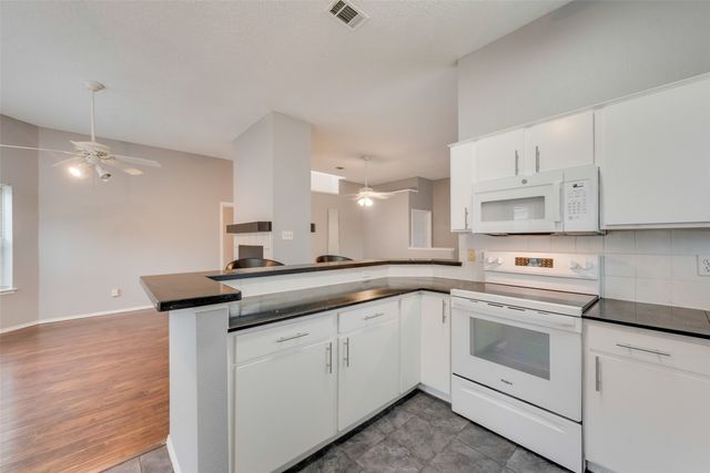 1220 Royal Crescent Drive, Bedford, TX 76021