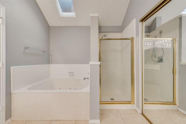 1220 Royal Crescent Drive, Bedford, TX 76021