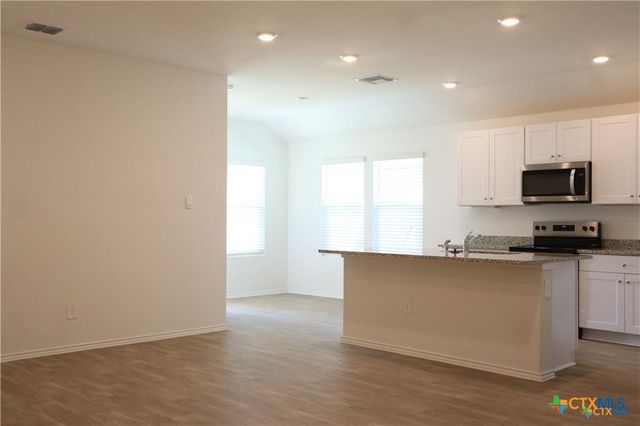 1060 Pronghorn Trail, Seguin, TX 78155