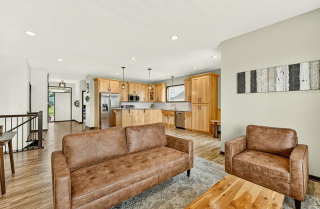 562 15th Avenue NE, Byron, MN 55920