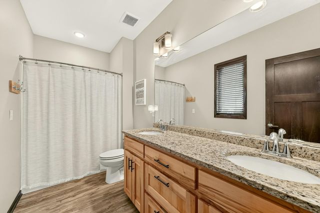 562 15th Avenue NE, Byron, MN 55920
