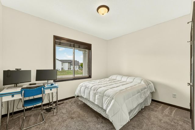 562 15th Avenue NE, Byron, MN 55920