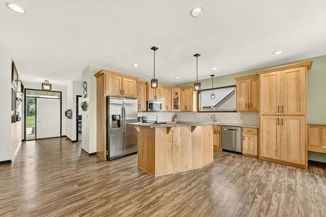 562 15th Avenue NE, Byron, MN 55920