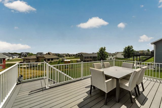 562 15th Avenue NE, Byron, MN 55920