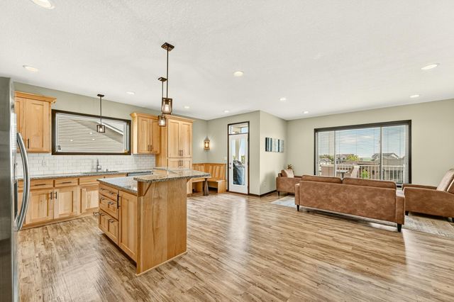 562 15th Avenue NE, Byron, MN 55920