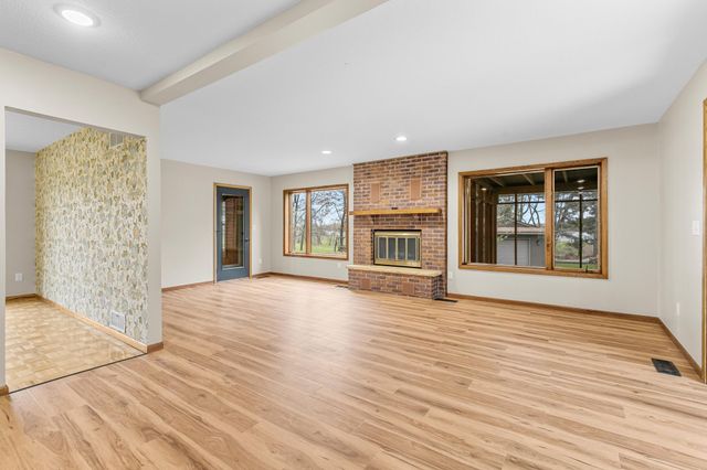 335 Chadwood Lane SW, Pine City, MN 55063