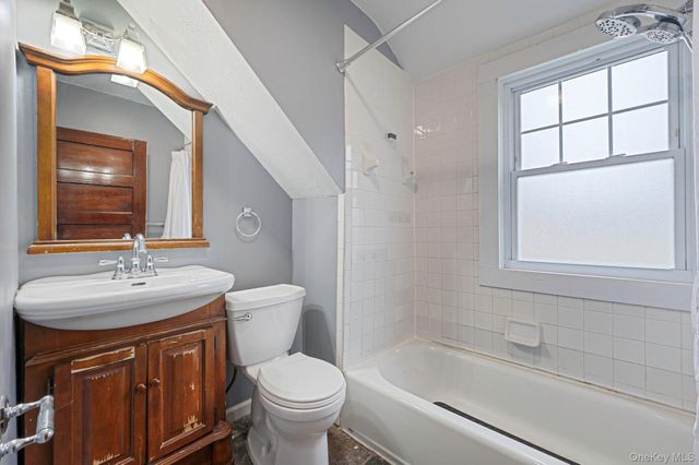 215 West Avenue, Patchogue, NY 11772