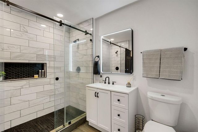 10016 RIDGE RD, Seminole, FL 33772