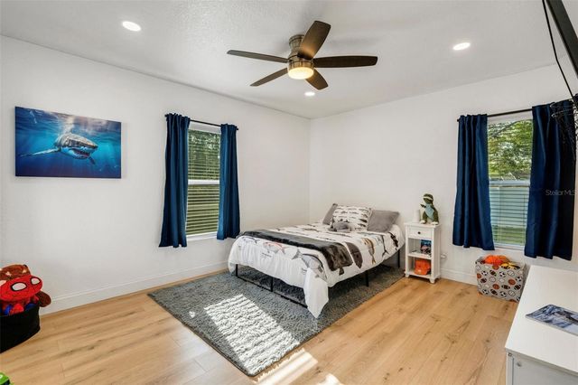 10016 RIDGE RD, Seminole, FL 33772