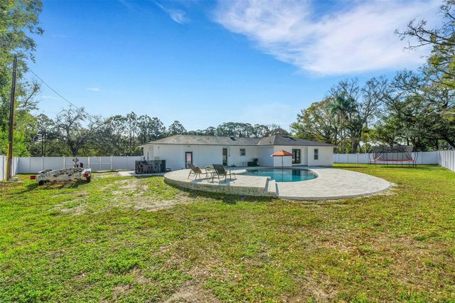 10016 RIDGE RD, Seminole, FL 33772