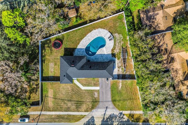 10016 RIDGE RD, Seminole, FL 33772