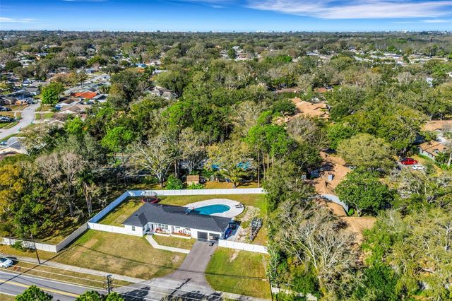 10016 RIDGE RD, Seminole, FL 33772