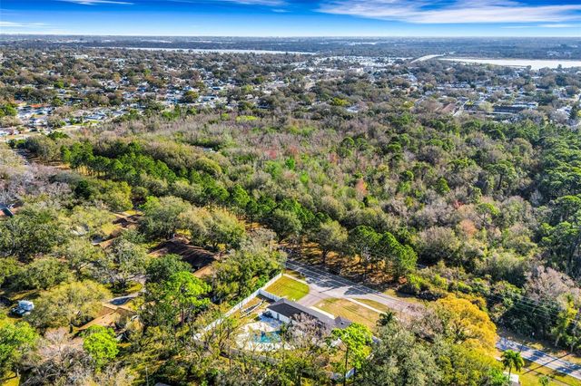 10016 RIDGE RD, Seminole, FL 33772