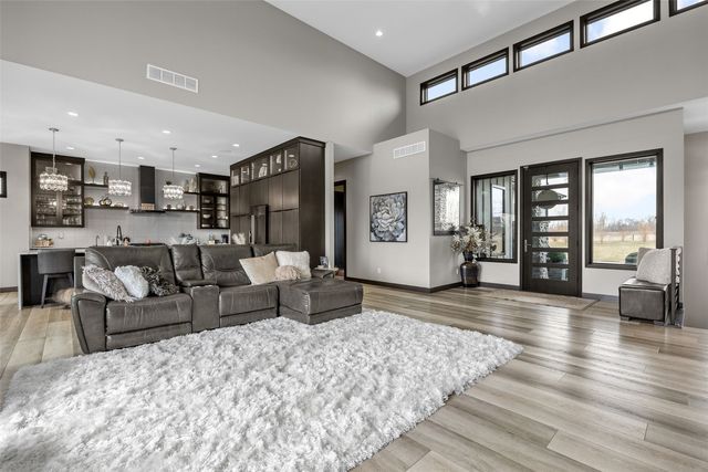 7505 Blairs Ferry Road, Cedar Rapids, IA 52411