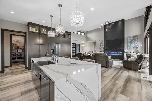 7505 Blairs Ferry Road, Cedar Rapids, IA 52411