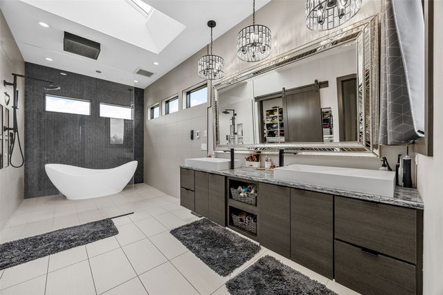 7505 Blairs Ferry Road, Cedar Rapids, IA 52411