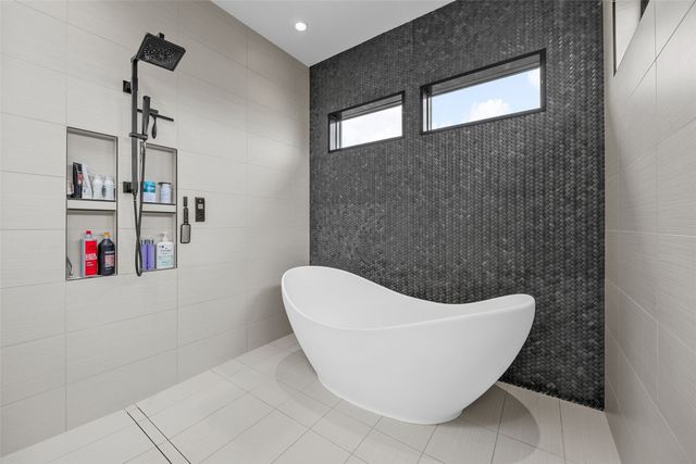 7505 Blairs Ferry Road, Cedar Rapids, IA 52411