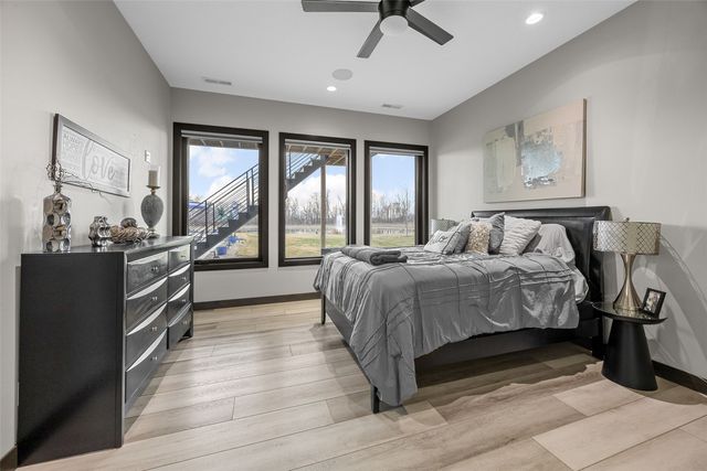 7505 Blairs Ferry Road, Cedar Rapids, IA 52411