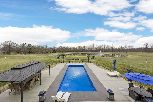 7505 Blairs Ferry Road, Cedar Rapids, IA 52411