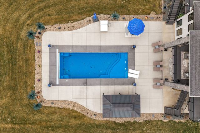 7505 Blairs Ferry Road, Cedar Rapids, IA 52411