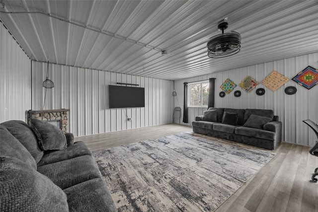 7505 Blairs Ferry Road, Cedar Rapids, IA 52411