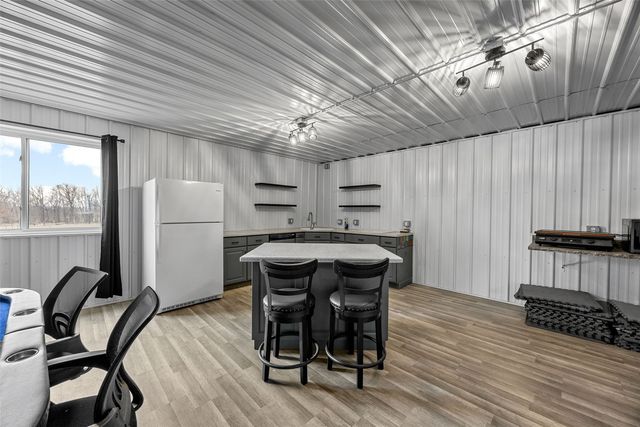 7505 Blairs Ferry Road, Cedar Rapids, IA 52411