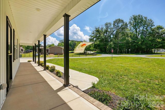 301 Tomberlin Road, Mount Holly, NC 28120