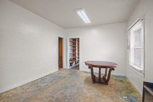 517 N Westwood Avenue, Lindsay, CA 93247