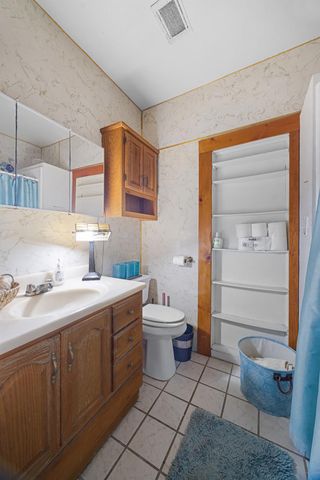 517 N Westwood Avenue, Lindsay, CA 93247